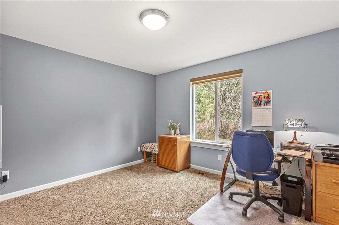 19614 Lerch Road Snohomish, WA 98290 - Photo 19 of 40 a workspace with furniture and a window