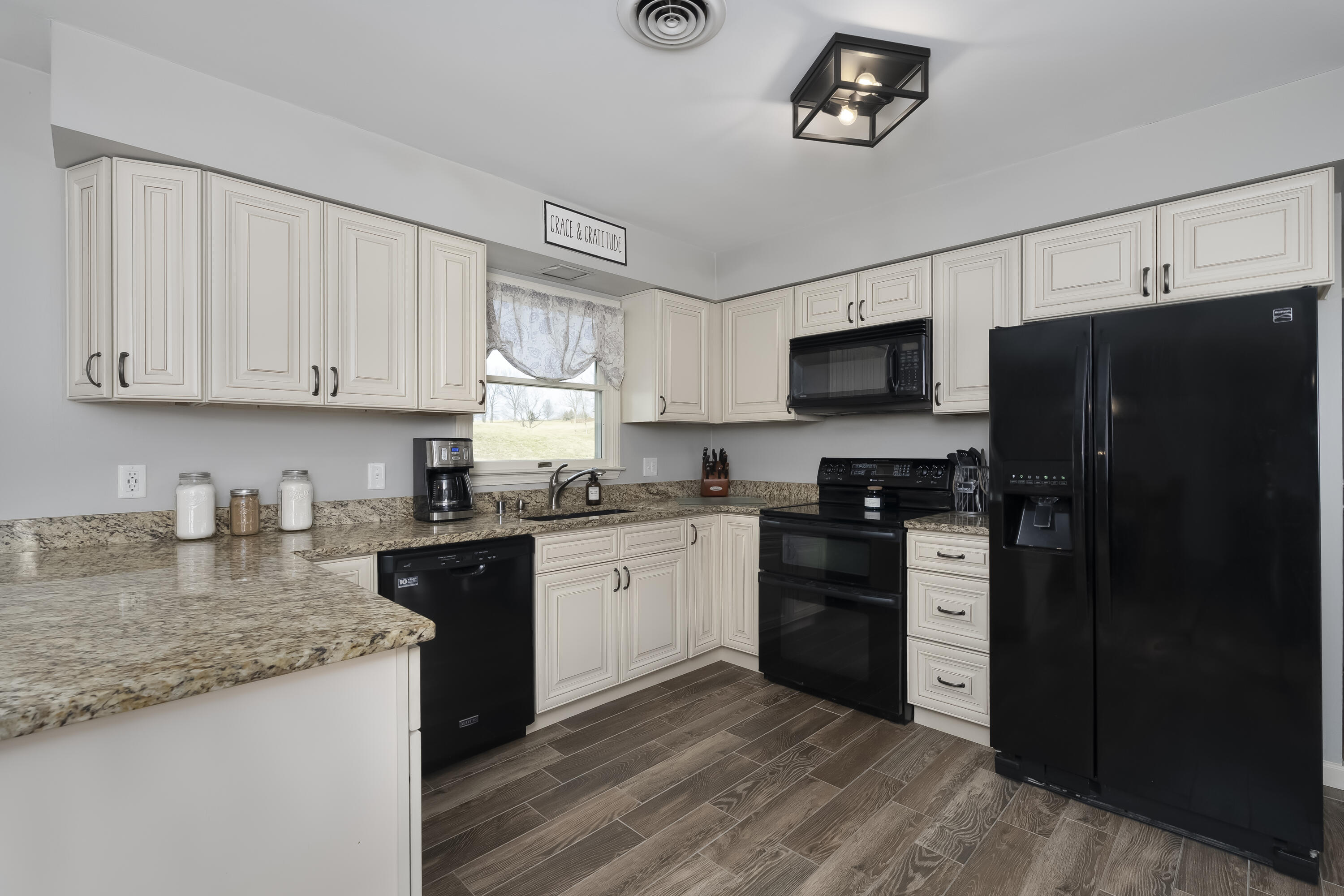 588 Chambers Road Walton, KY 41094 - Photo 8 of 49 Gallery Image 8