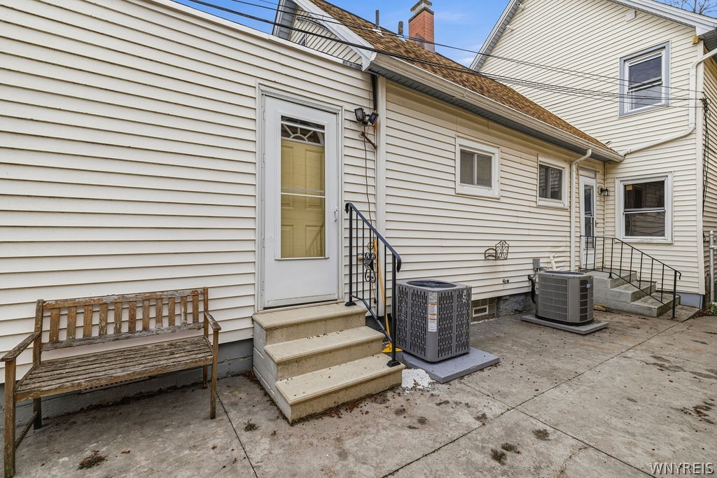 428 Normal Avenue Buffalo, NY 14213 - Photo 33 of 35