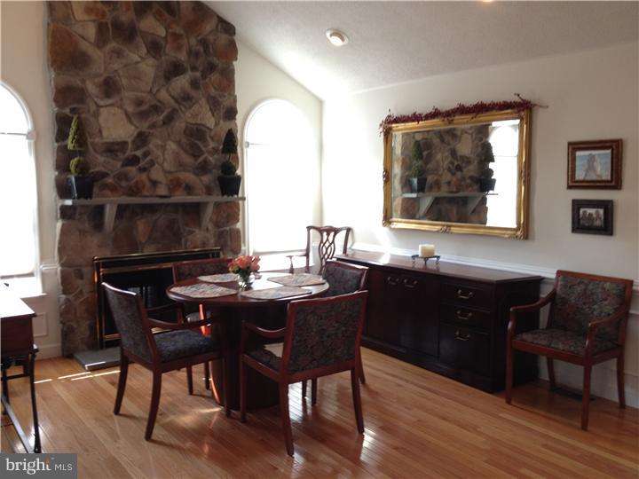 157 Coopers Kill Road Delran, NJ 08075 - Photo 6 of 20 Dining Room