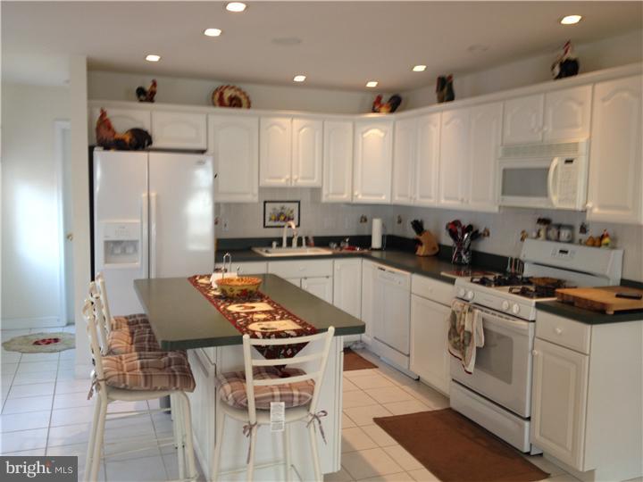 157 Coopers Kill Road Delran, NJ 08075 - Photo 7 of 20 Kitchen