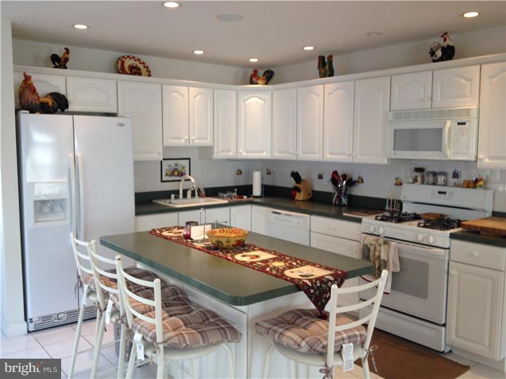 157 Coopers Kill Road Delran, NJ 08075 - Photo 8 of 20 Kitchen