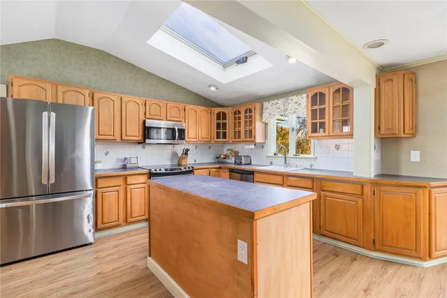 $1,250,000 | 120 Chestnut Avenue, Narragansett, RI 02882