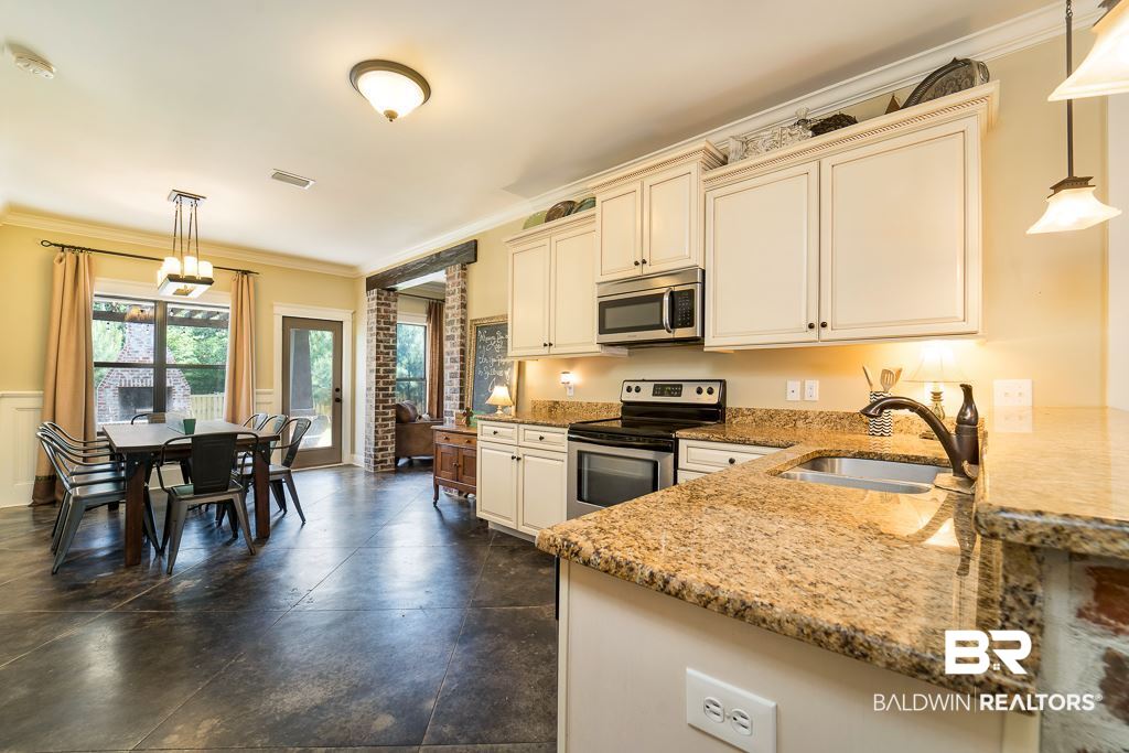 502 Calibre Street Fairhope, AL 36532 - Photo 9 of 28