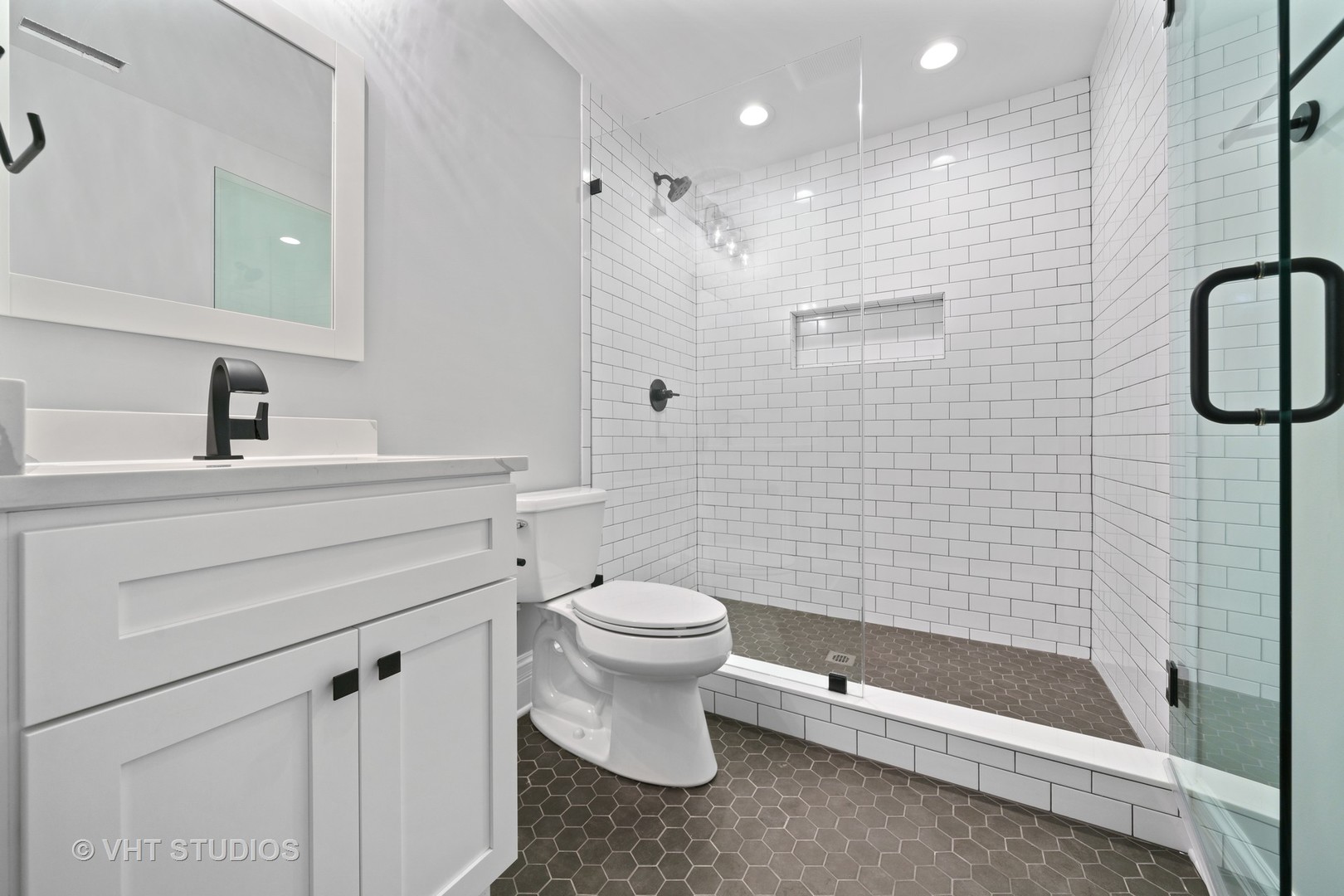 118 Pine Street Elmhurst, IL 60126 - Photo 18 of 33