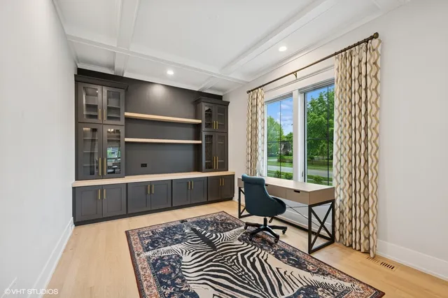 $1,995,000 | 2411 Woodlawn Road, Northbrook, IL 60062