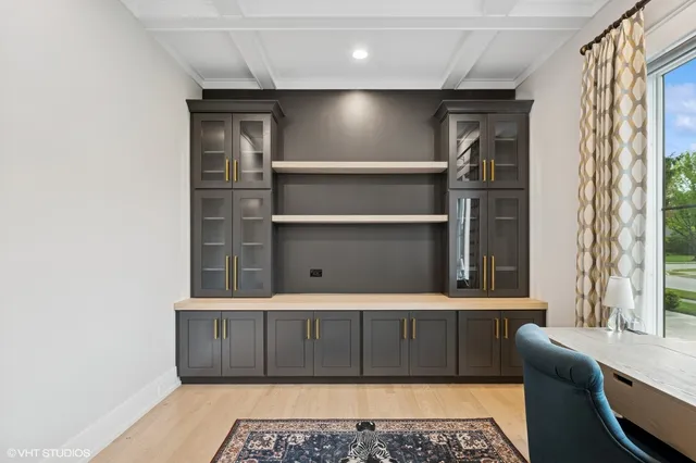 $1,995,000 | 2411 Woodlawn Road, Northbrook, IL 60062