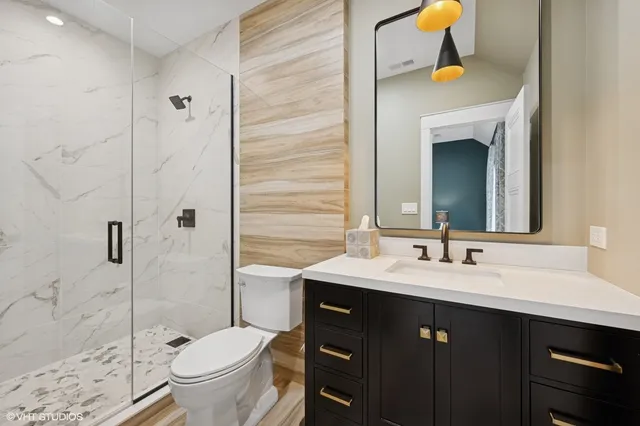 $1,995,000 | 2411 Woodlawn Road, Northbrook, IL 60062