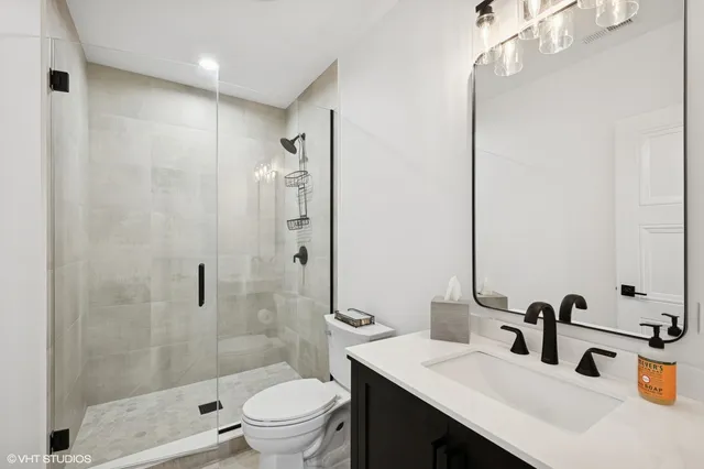 $1,995,000 | 2411 Woodlawn Road, Northbrook, IL 60062