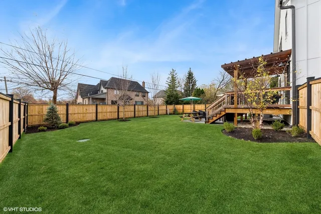 $1,995,000 | 2411 Woodlawn Road, Northbrook, IL 60062