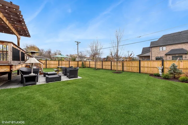 $1,995,000 | 2411 Woodlawn Road, Northbrook, IL 60062