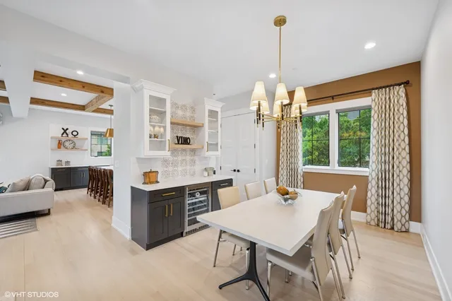 $1,995,000 | 2411 Woodlawn Road, Northbrook, IL 60062