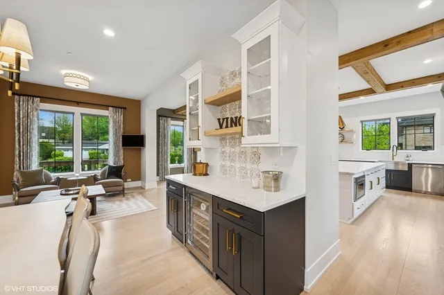 $1,995,000 | 2411 Woodlawn Road, Northbrook, IL 60062