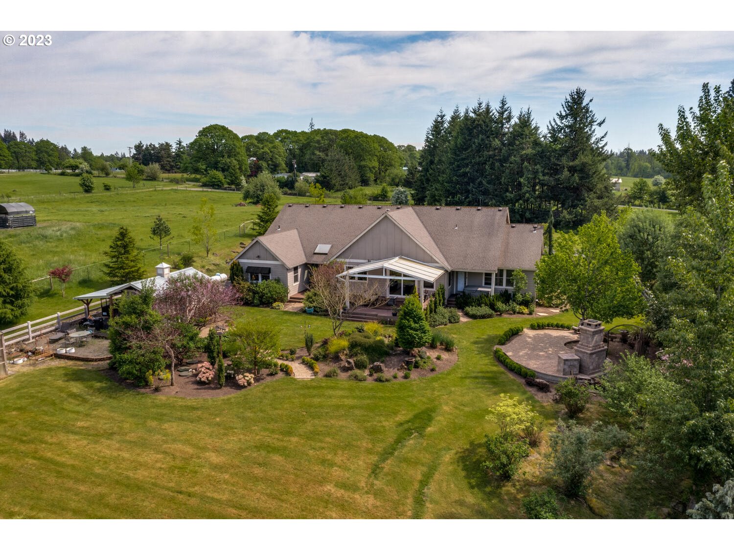 5700 Northwest 304th Street Ridgefield, WA 98642 - Photo 33 of 37 a view of a house with garden