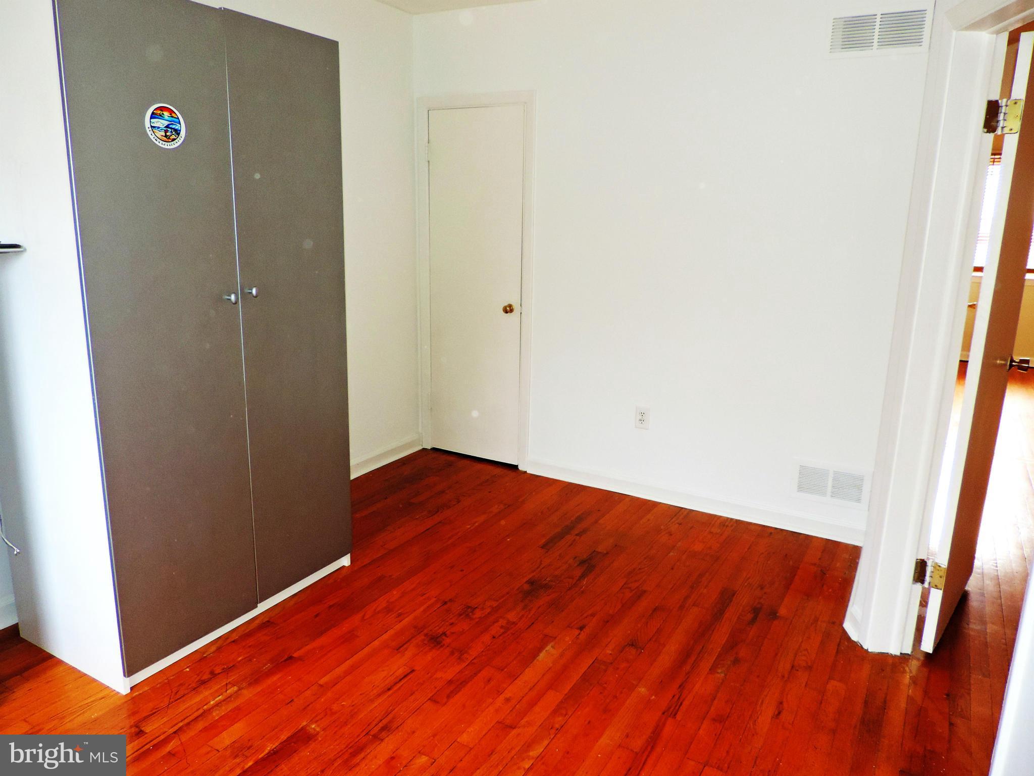4432 Scotia Road Baltimore, MD 21227 - Photo 15 of 20 Bedroom
