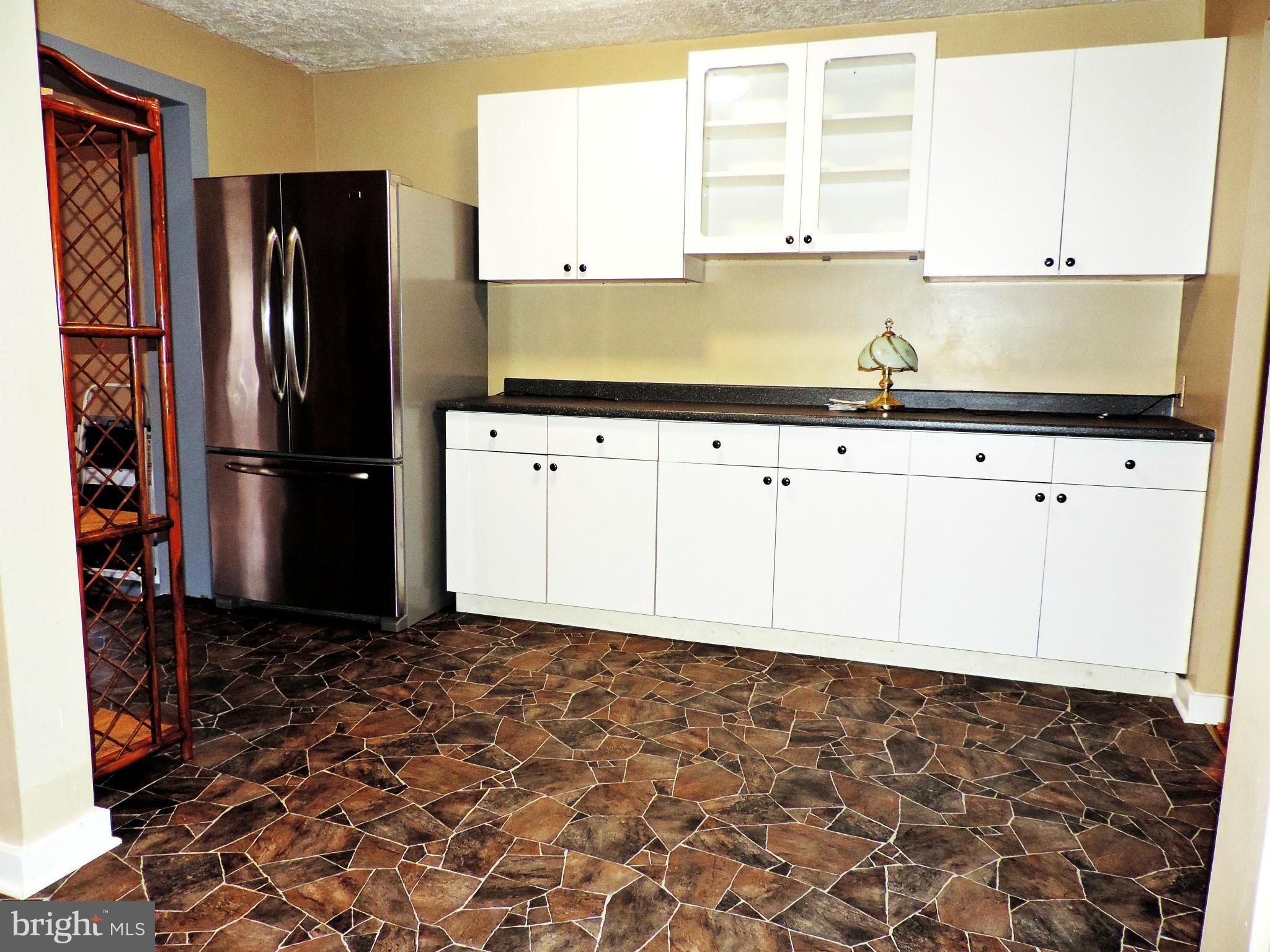 4432 Scotia Road Baltimore, MD 21227 - Photo 7 of 20 Kitchen