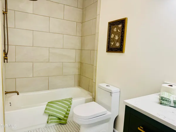 $499,000 | 2 Rovan Court, Johnson City, TN 37601