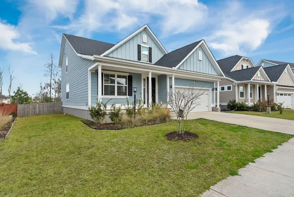 $525,000 | 616 Black Pine Road, Moncks Corner, SC 29461