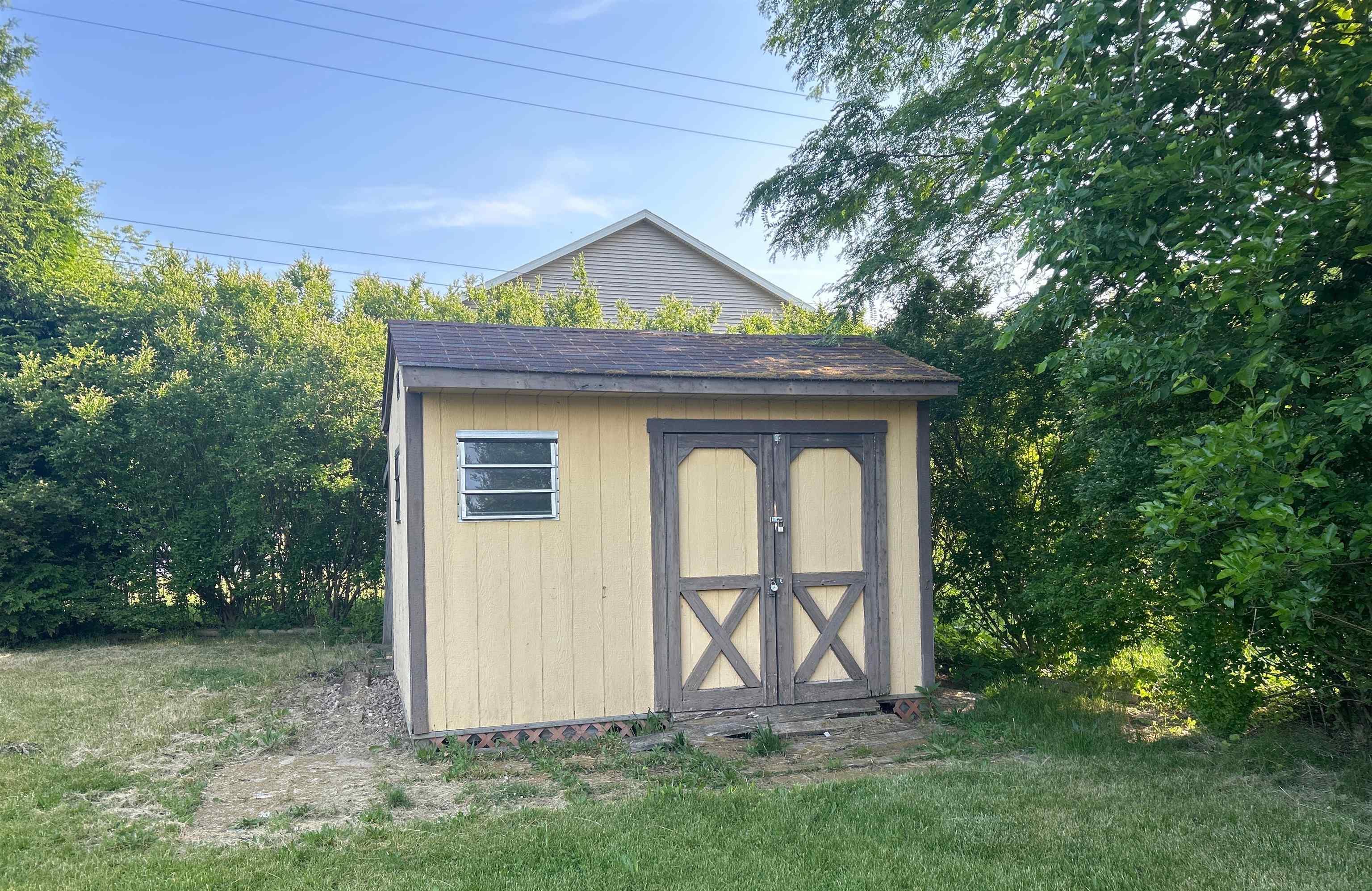 525 Stratton Road Fort Wayne, IN 46825 - Photo 4 of 18 Gallery Image 4