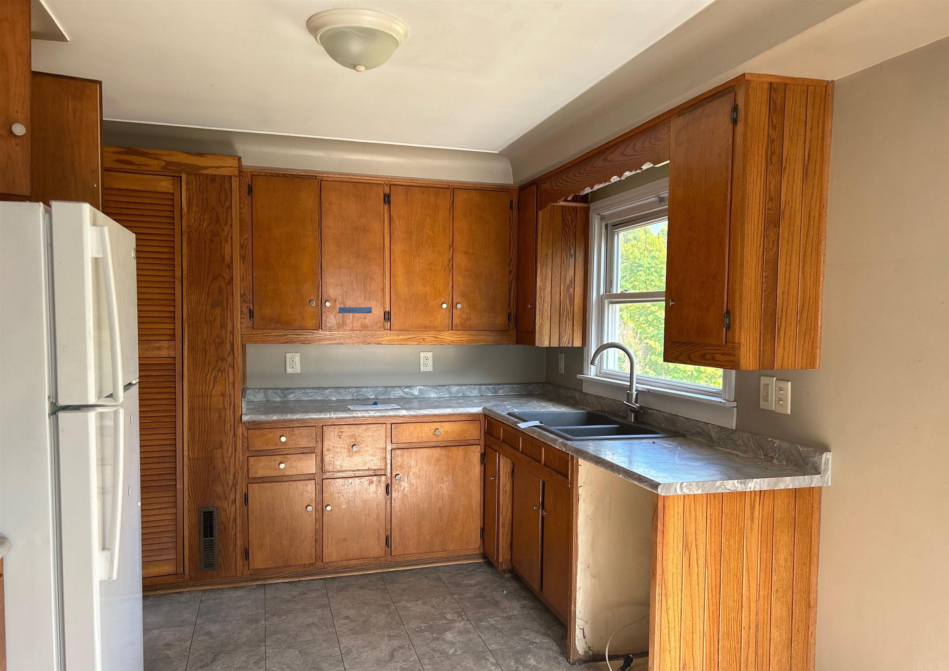 525 Stratton Road Fort Wayne, IN 46825 - Photo 6 of 18 Gallery Image 6