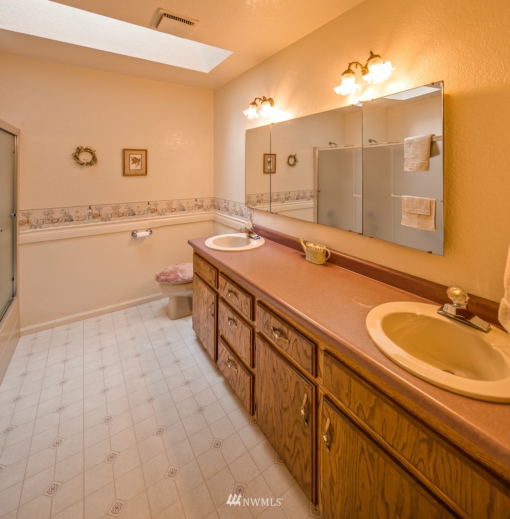 8577 Bender Road Lynden, WA 98264 - Photo 14 of 15 Gallery Image 14