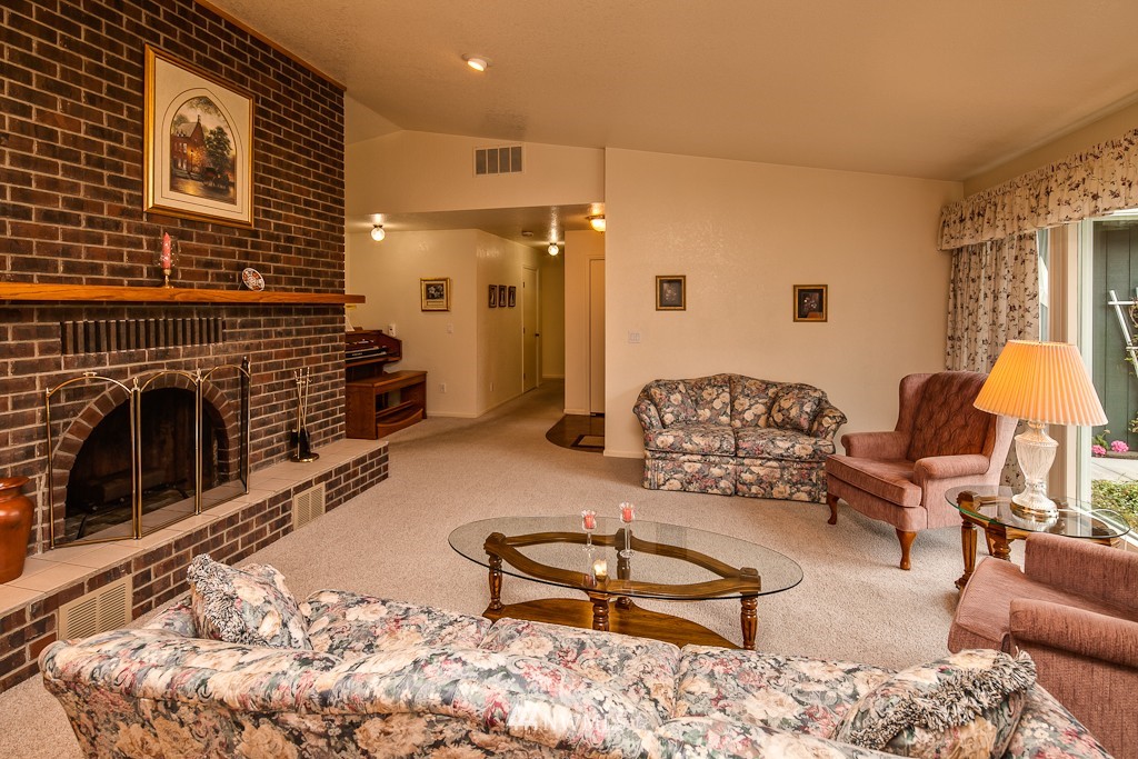 8577 Bender Road Lynden, WA 98264 - Photo 4 of 15 Gallery Image 4