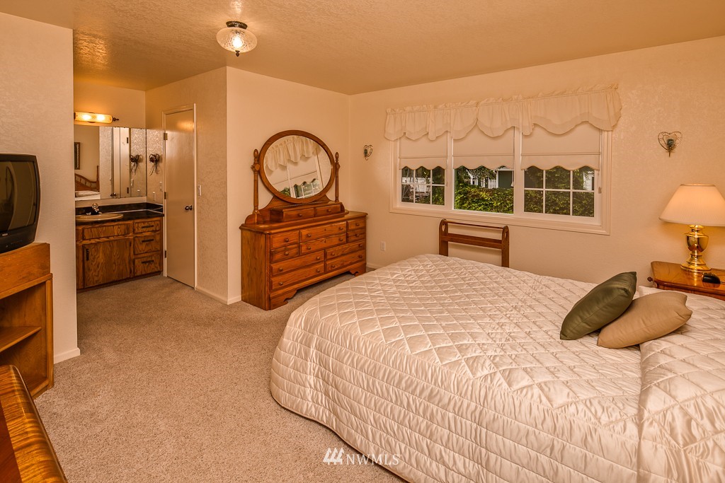 8577 Bender Road Lynden, WA 98264 - Photo 10 of 15 Gallery Image 10
