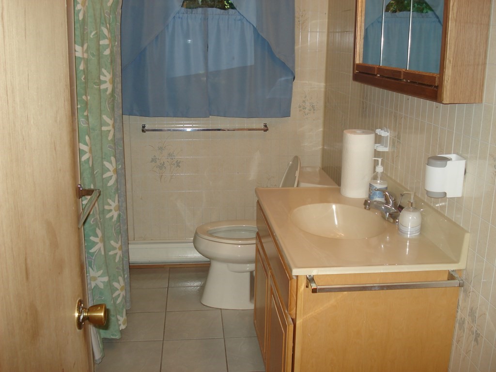 165 Gardner Road Hubbardston, MA 01452 - Photo 12 of 27 Gallery Image 12