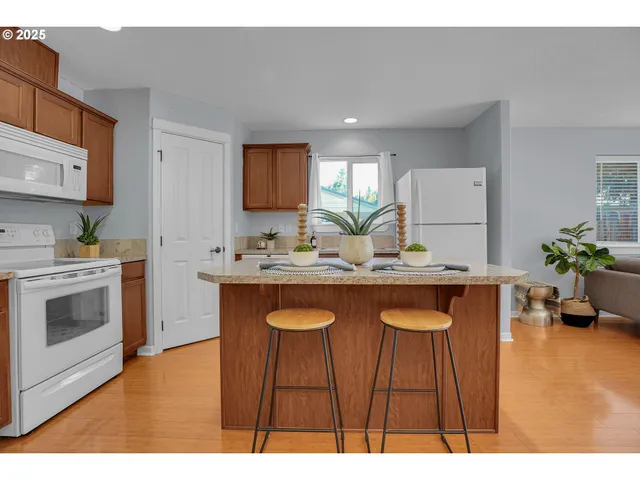 $445,000 | 2768 29th Avenue, Forest Grove, OR 97116