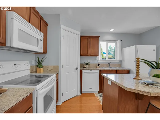 $445,000 | 2768 29th Avenue, Forest Grove, OR 97116