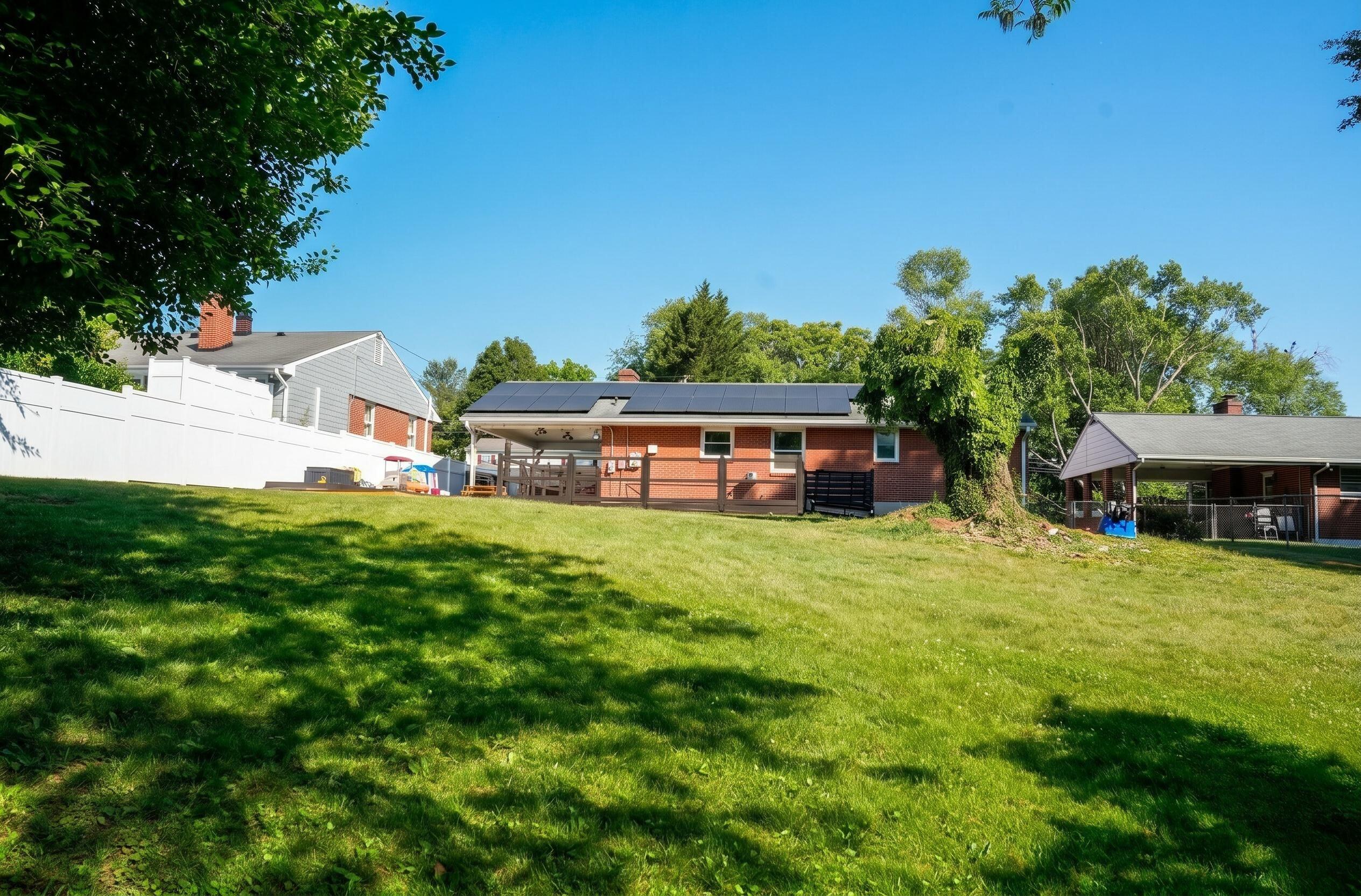 921 Ridgecrest Drive Roanoke, VA 24019 - Photo 28 of 32 6a0b9c74ec87c7a2a51e92e9