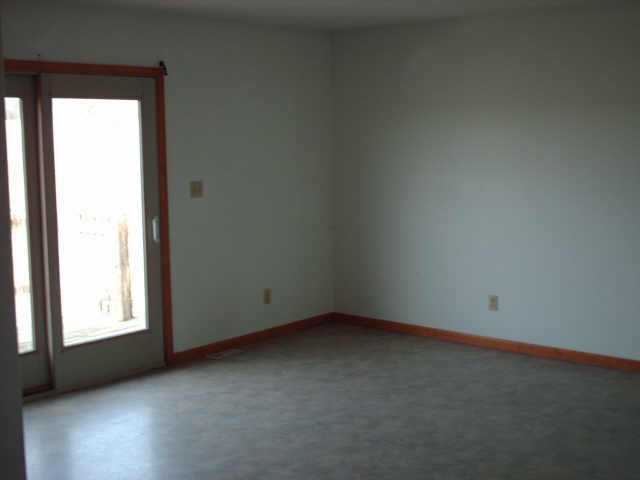 7095 Justus Road Southwest Stoutsville, OH 43154 - Photo 3 of 9