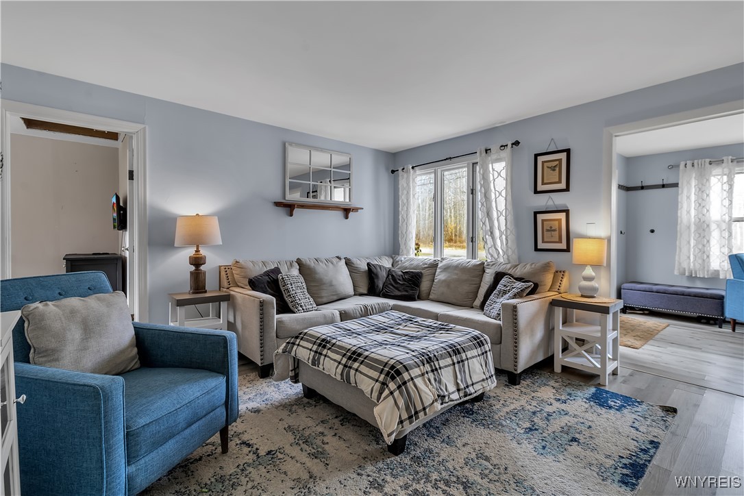 427 Herr Road Evans, NY 14006 - Photo 7 of 30 Living Room