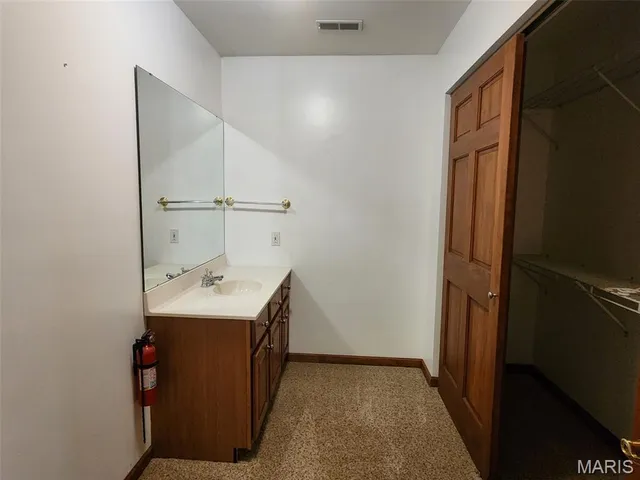 $649,900 | 51 Fox Hollow Lane, Eolia, MO 63344