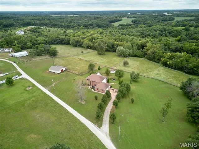 $649,900 | 51 Fox Hollow Lane, Eolia, MO 63344