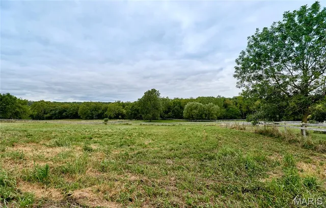 $649,900 | 51 Fox Hollow Lane, Eolia, MO 63344