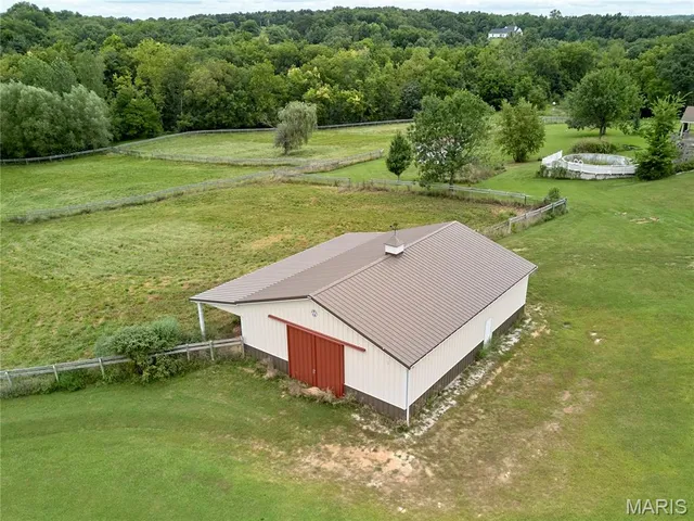 $649,900 | 51 Fox Hollow Lane, Eolia, MO 63344