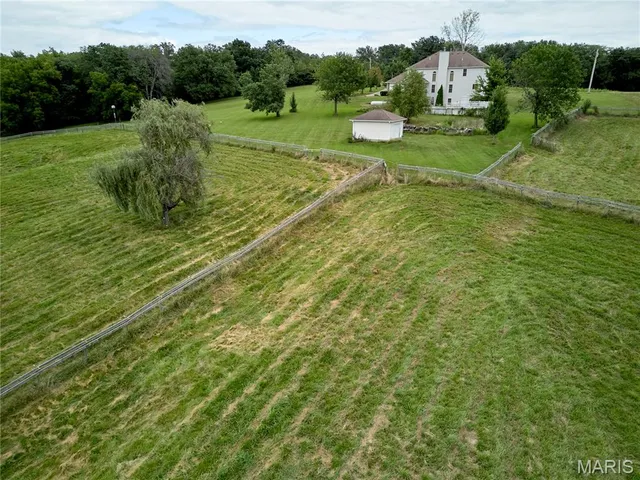 $649,900 | 51 Fox Hollow Lane, Eolia, MO 63344