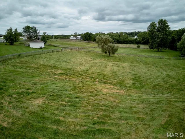 $649,900 | 51 Fox Hollow Lane, Eolia, MO 63344