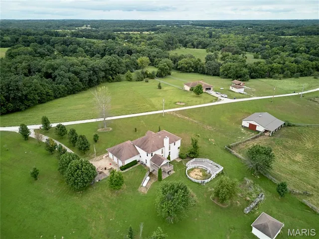 $649,900 | 51 Fox Hollow Lane, Eolia, MO 63344