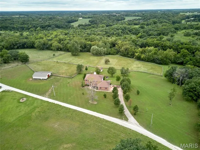 $649,900 | 51 Fox Hollow Lane, Eolia, MO 63344