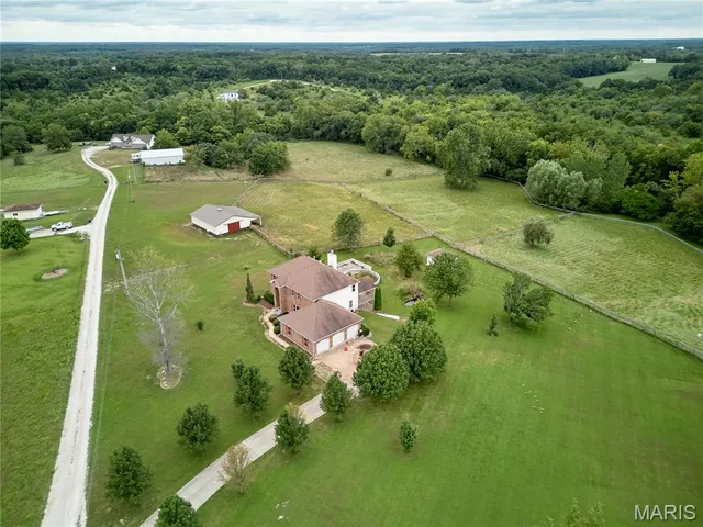 $649,900 | 51 Fox Hollow Lane, Eolia, MO 63344