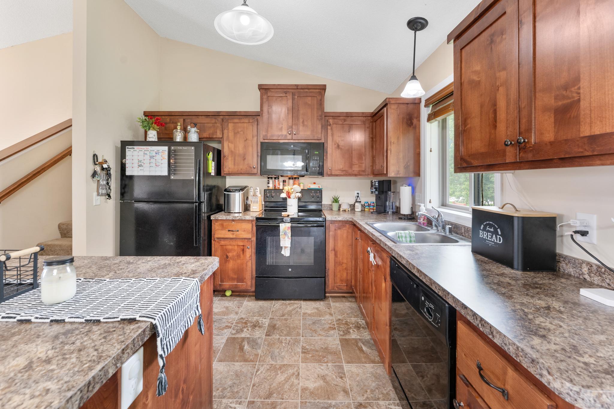 435 Highview Loop Southeast Pine City, MN 55063 - Photo 4 of 39