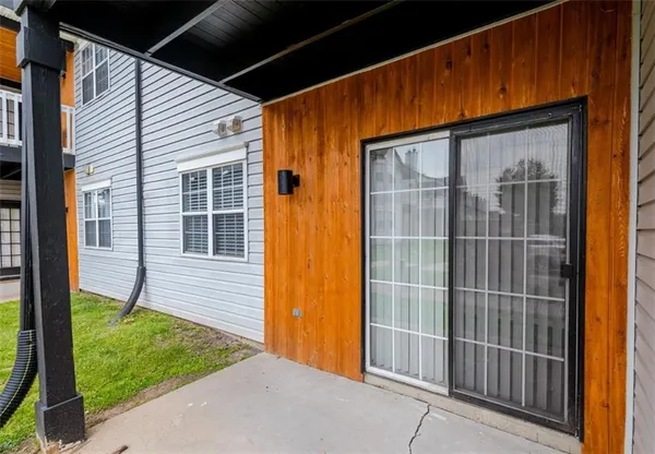 $1,435 | 1305 Bridle Trail, Coraopolis, PA 15108