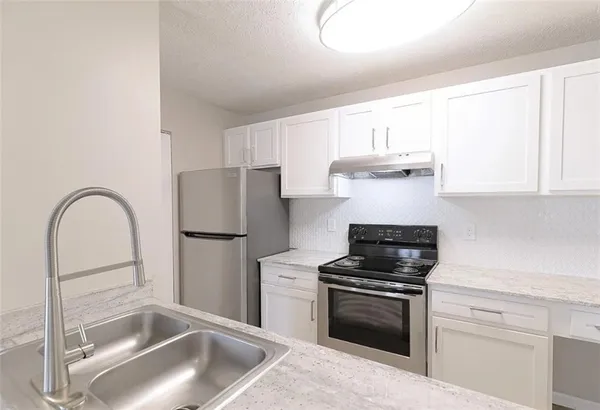 $1,435 | 1305 Bridle Trail, Coraopolis, PA 15108