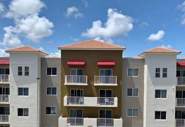 $175,000 | 11060 Southwest 196th Street, Unit 601, Cutler Bay, FL 33157