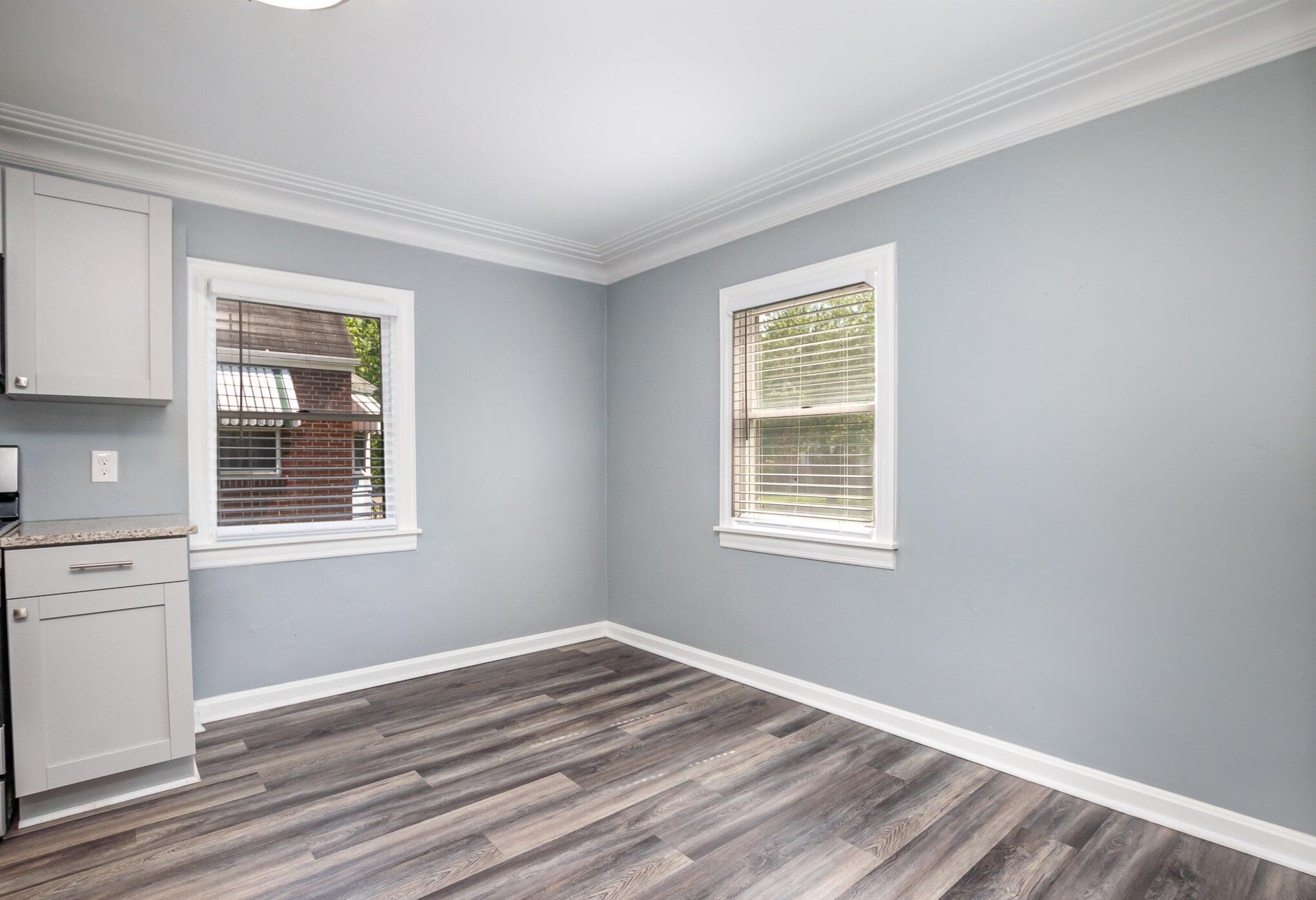 98 Pleasant Ridge Avenue Fort Mitchell, KY 41017 - Photo 4 of 29
