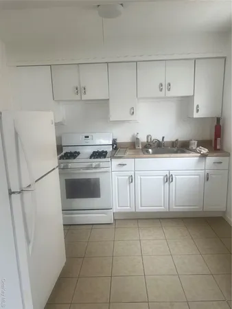 $2,400 | 14-11 Chandler Street | Far Rockaway