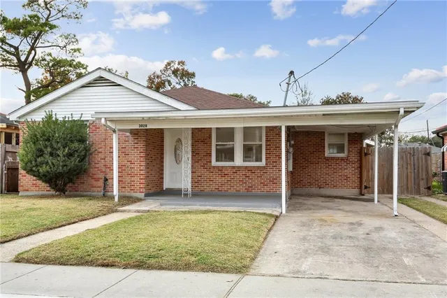 $2,150 | 3028 Lloyds Avenue, Chalmette, LA 70043