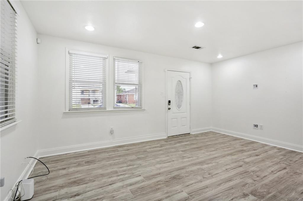 3028 Lloyds Avenue Chalmette, LA 70043 - Photo 2 of 12